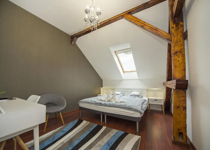 Konukevi Florencia Eğri